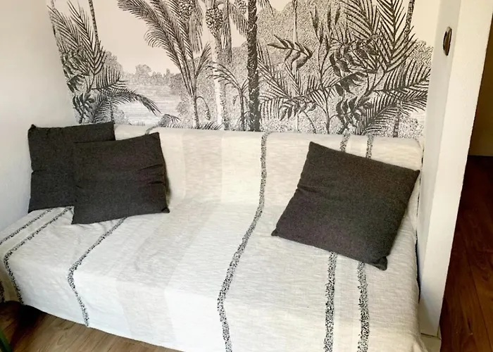 All New Charming 1Br Hyper Centre With Balcony And Ac